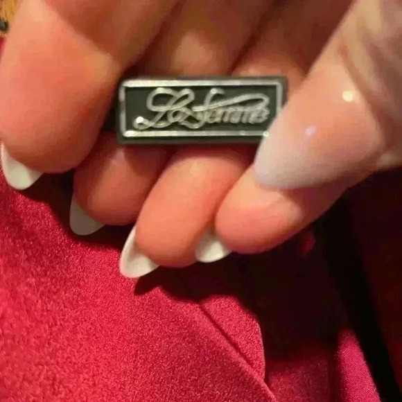 NEW La Femme Wine Red Sleeveless V-Neck High Leg Slit A-Line Gown size 14 - Picture 8 of 9